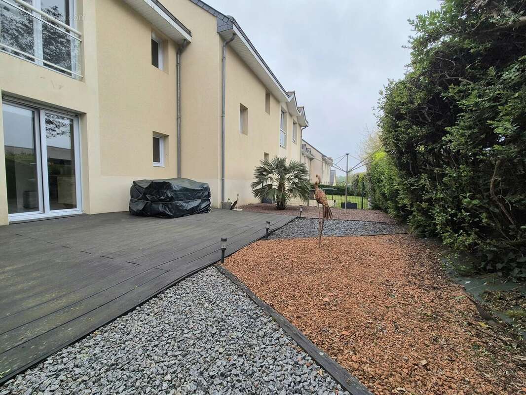 Appartement à SAINT-OUEN-DES-TOITS