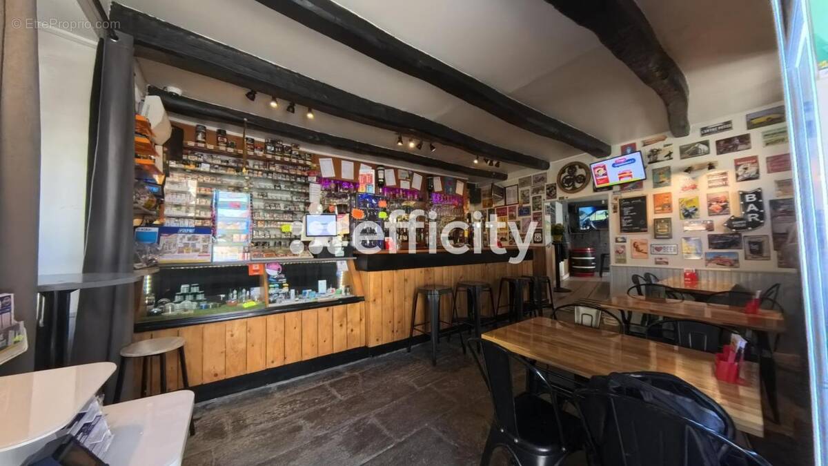 Commerce à MATIGNON