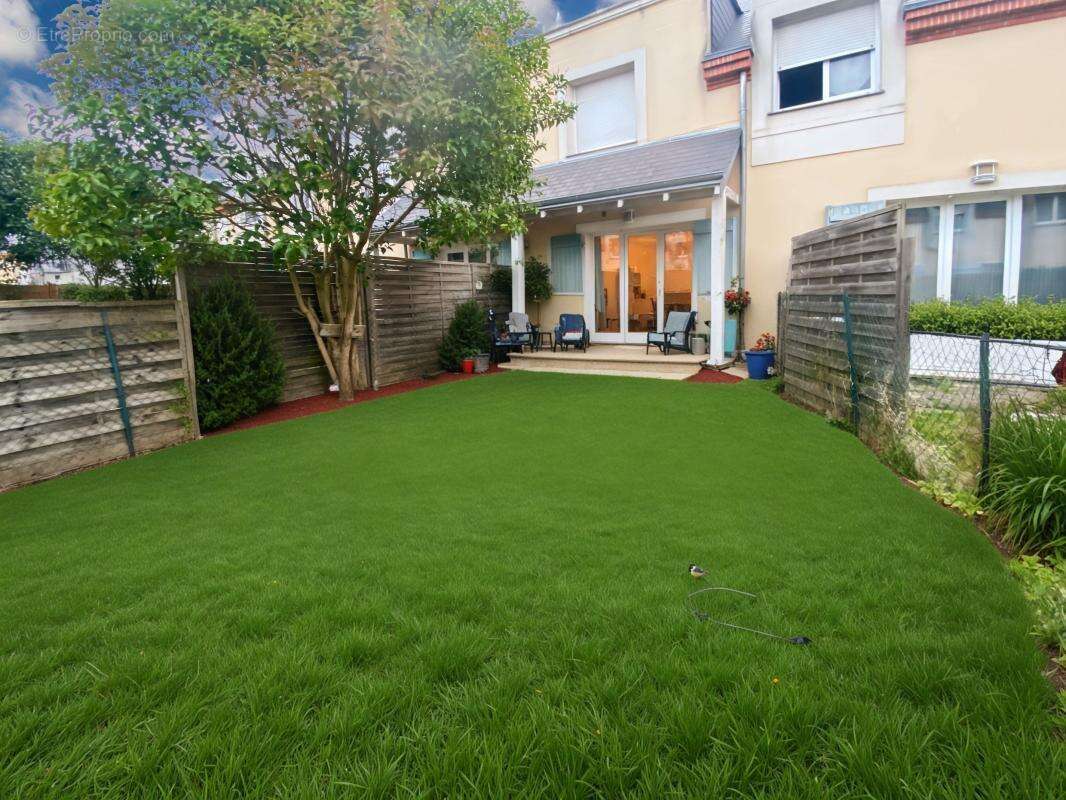 Appartement à CHECY