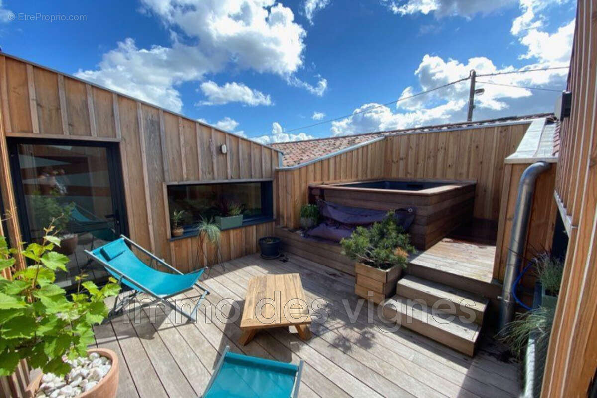 Maison à AMBARES-ET-LAGRAVE