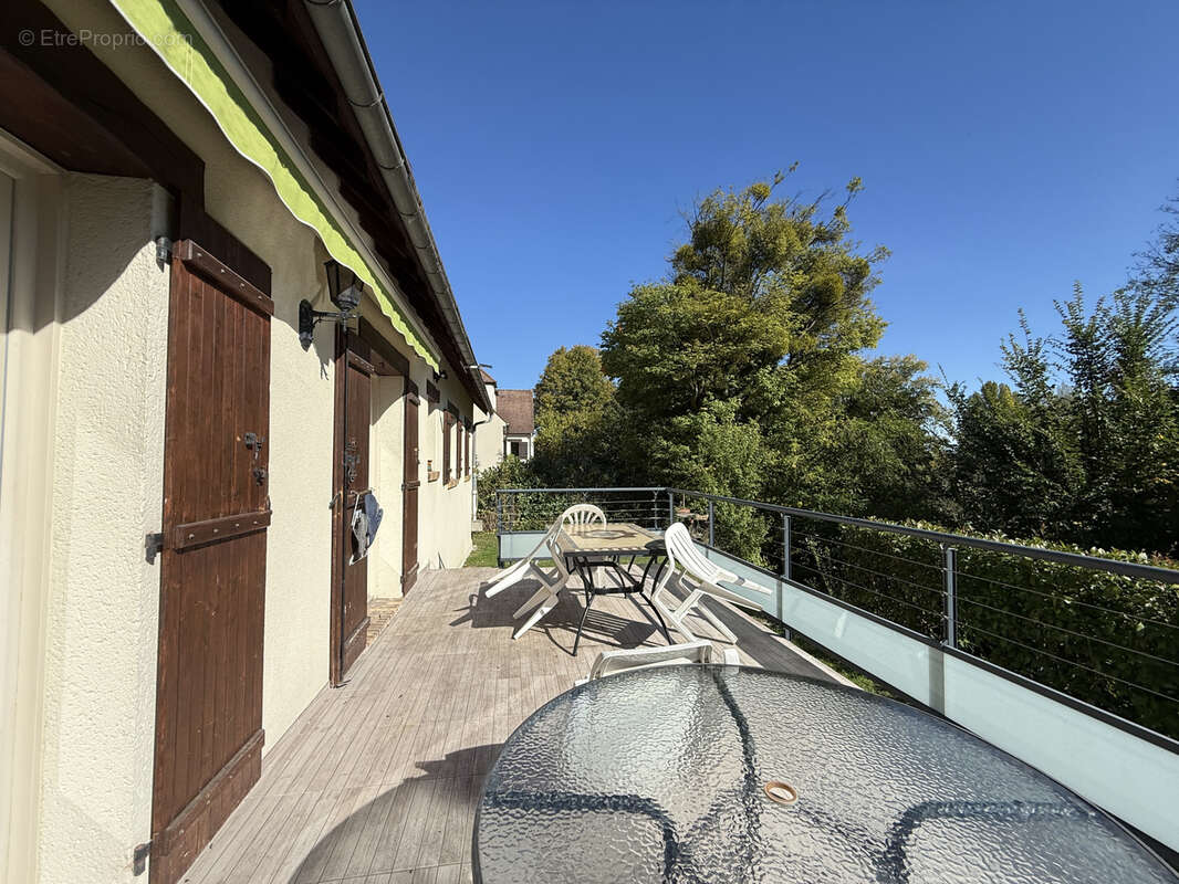 Maison à LE MEE-SUR-SEINE