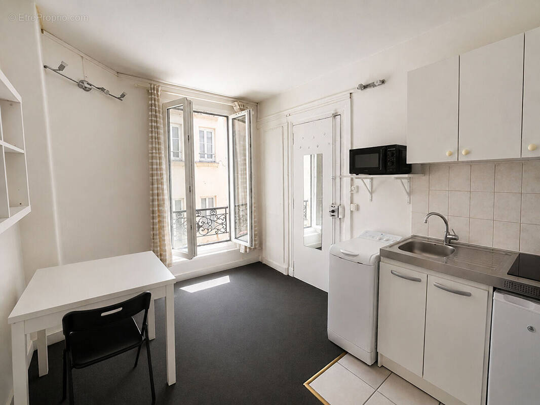 Appartement à PARIS-11E