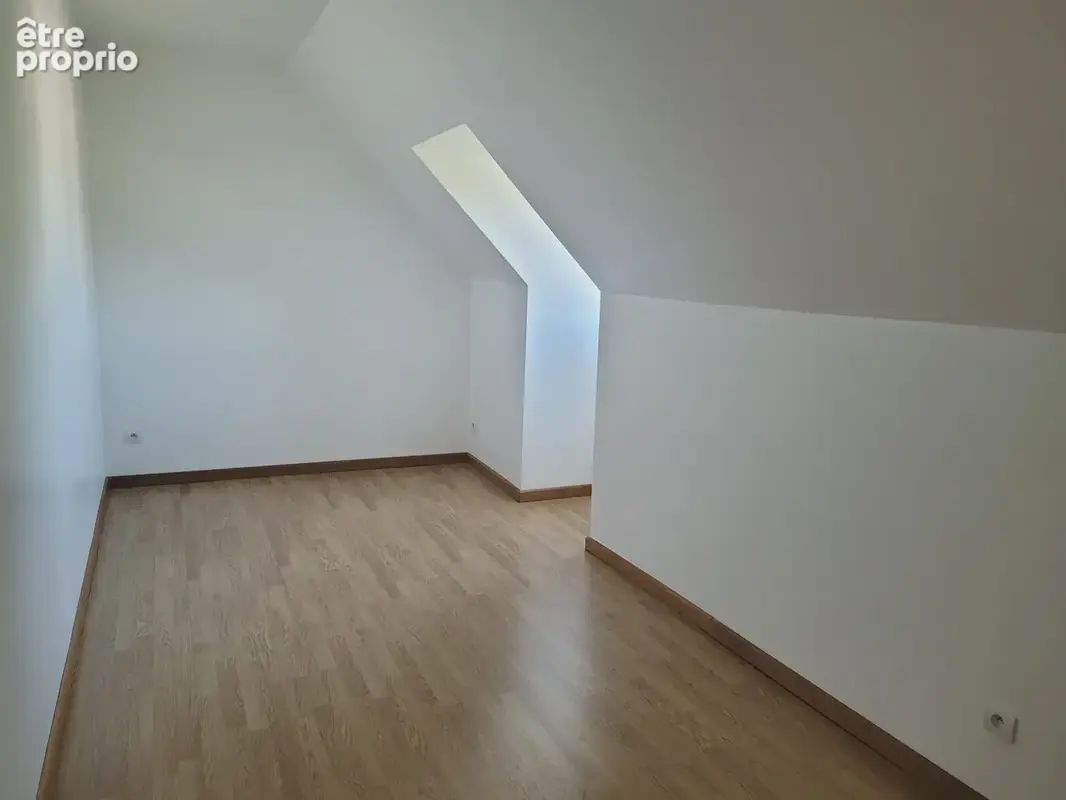 En vente à Heudebouville maison récente en parfait état avec 4 chambres à Heudebouville