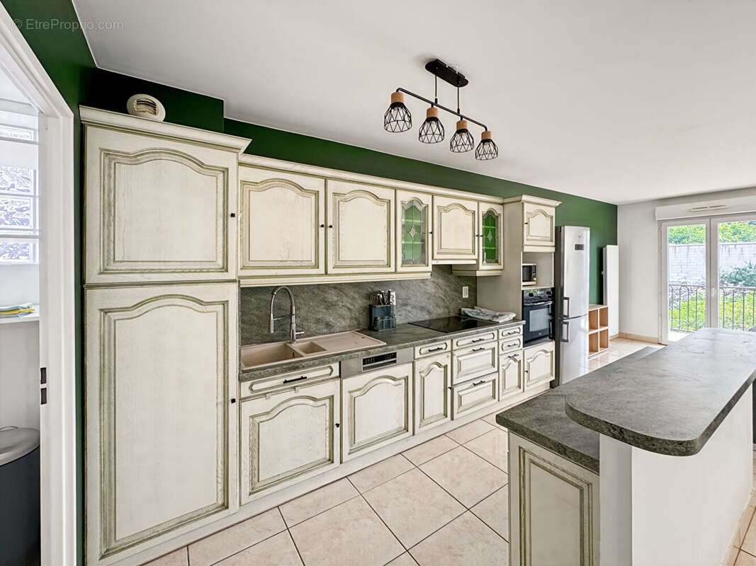 Appartement à ROSNY-SOUS-BOIS