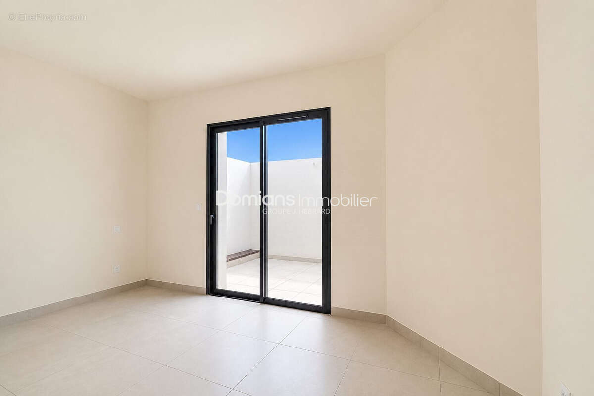 Maison 106 m² à Saint-Cyprien  - photo 6