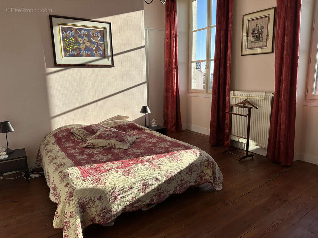 Maison à TONNAY-CHARENTE