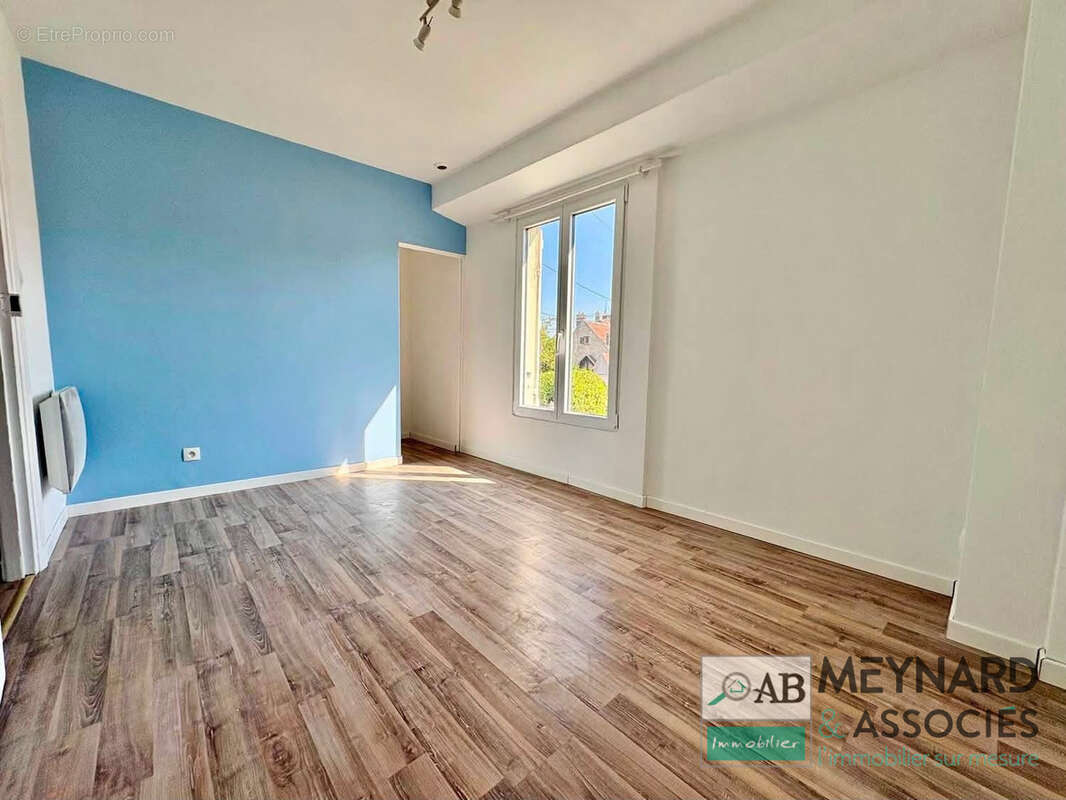 A vendre LUMIGNY 10 min de ROZAY EN BRIE  Briarde de 129.91,4 chambres M2sur 350 de terrain - photo 6