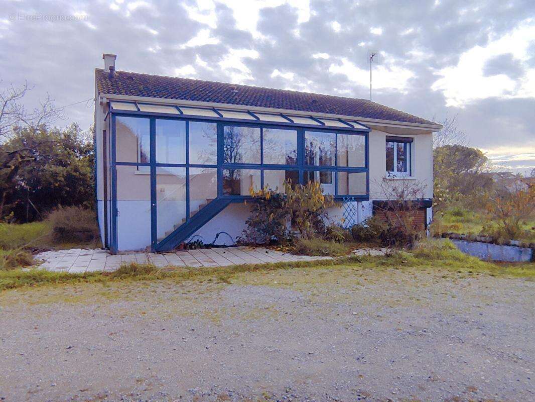 Maison à CHATELLERAULT