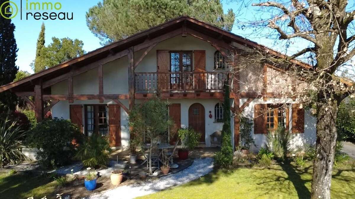 Maison 152 m² à Biganos  - photo 2