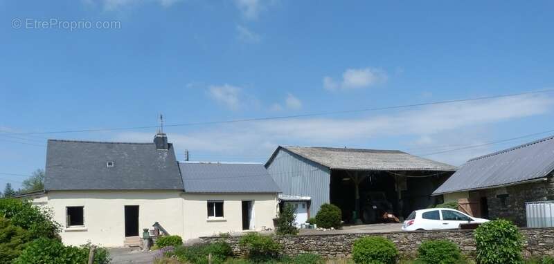 Maison à MUR-DE-BRETAGNE