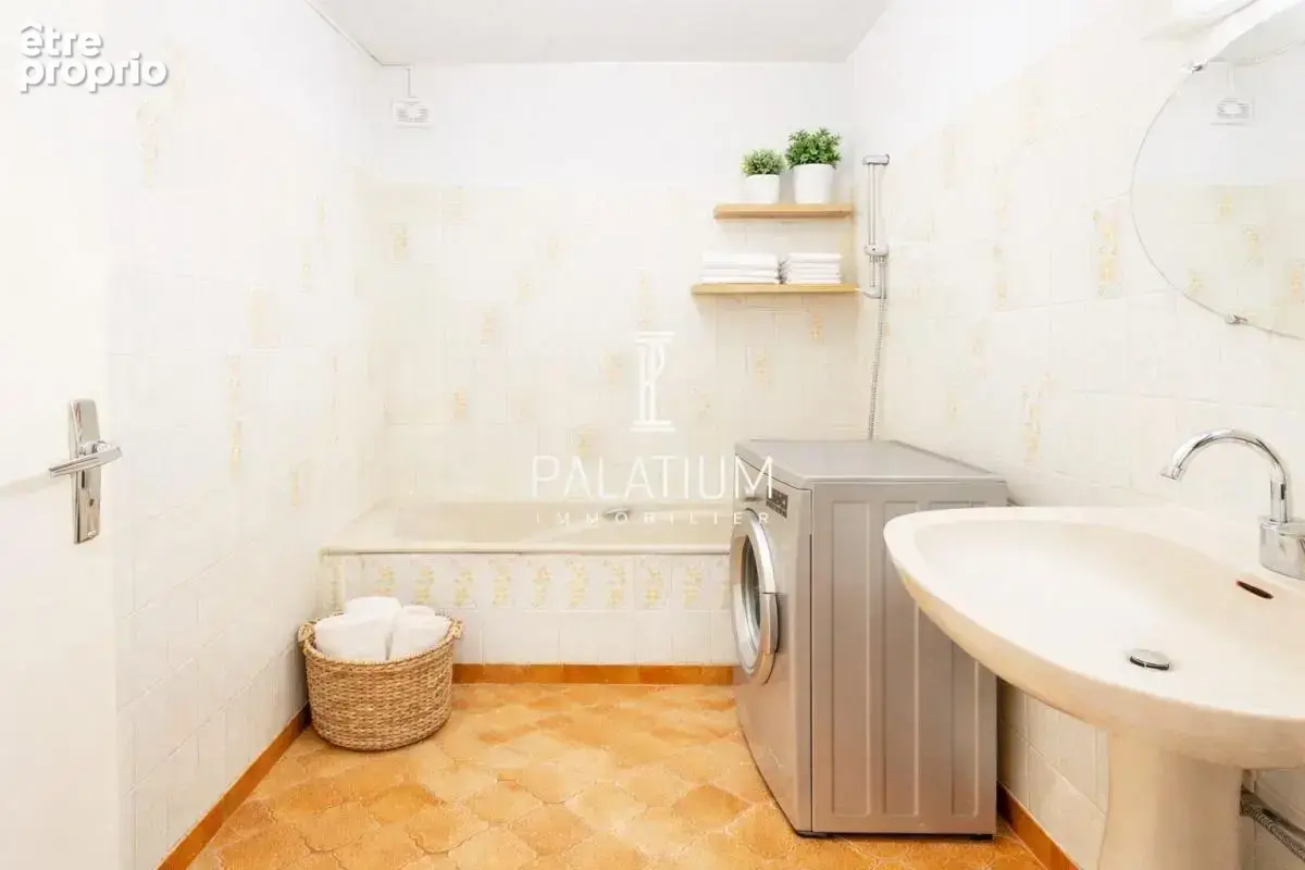 T3 - 54,16 m² - 1er étage - Hyper centre Manosque - In - photo 6