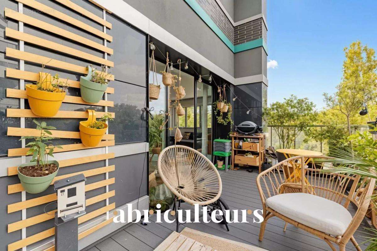 Appartement à ISSY-LES-MOULINEAUX