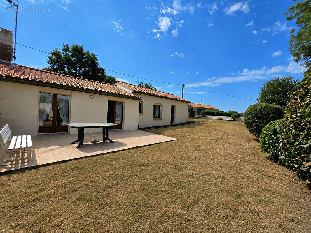 Maison de PLAIN PIED - 1 chambre - Joli jardin, garage - photo 3