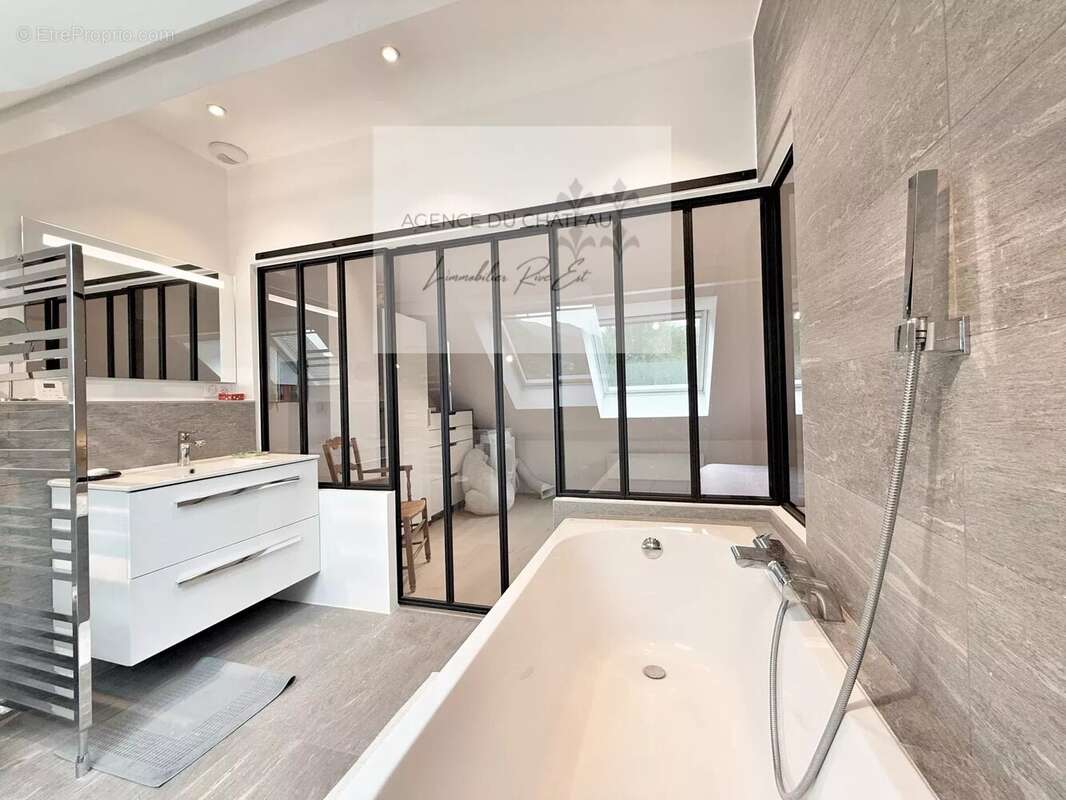 Appartement à MENTHON-SAINT-BERNARD