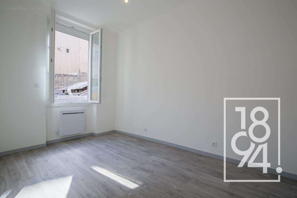 Appartement à MARSEILLE-6E