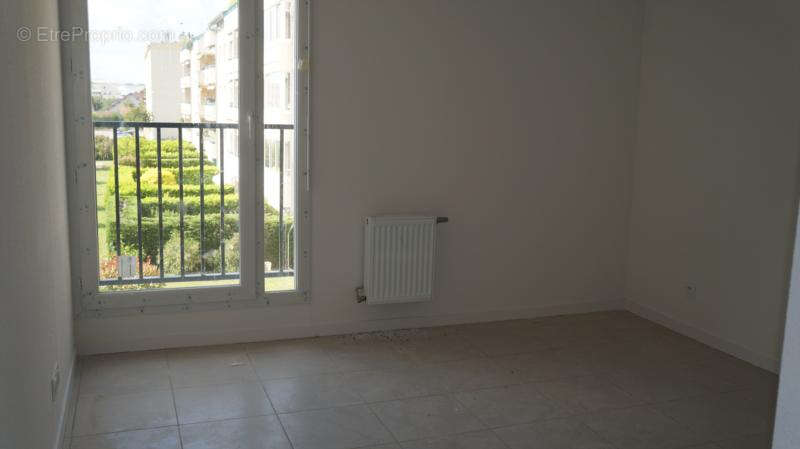 Appartement à DECINES-CHARPIEU