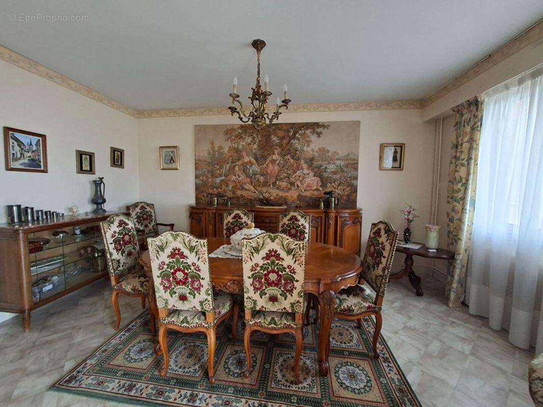 Appartement Montceau Les Mines 5 pièce(s) 108.5 m2 - photo 6