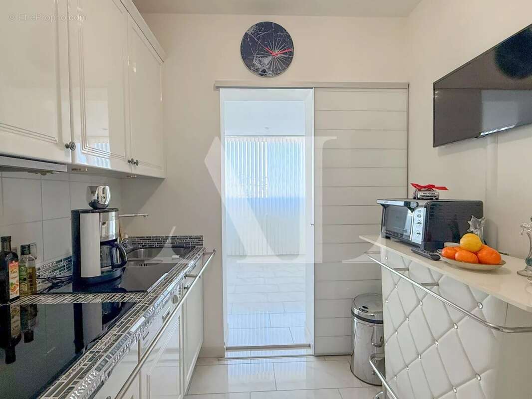 Appartement à VALLAURIS