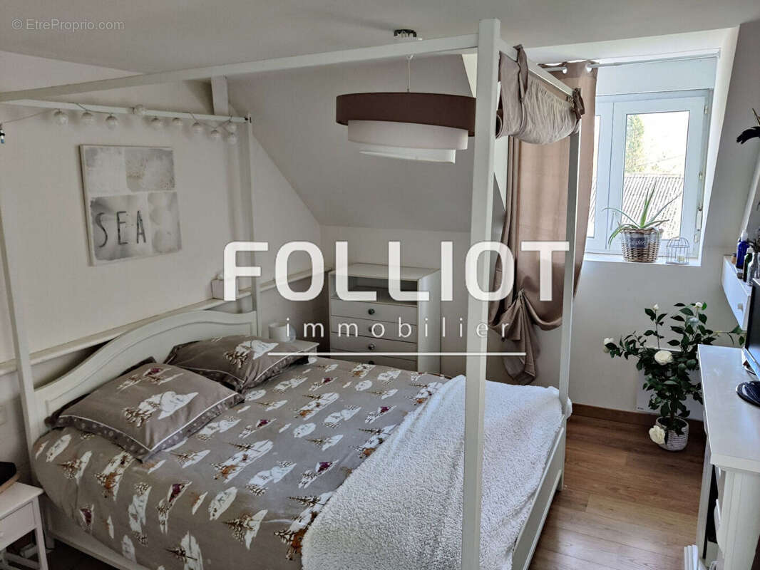 Maison à SAINT-HILAIRE-DU-HARCOUET