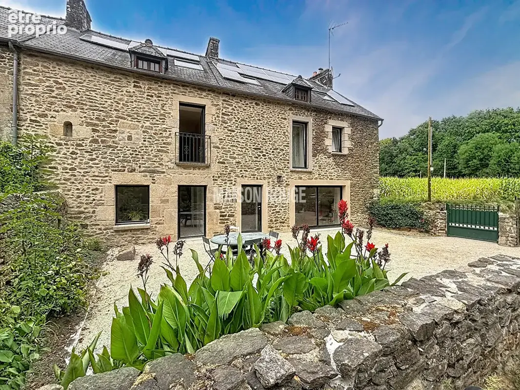 Maison en pierre à vendre à Plouër-sur-Rance 3 chambres, grenier aménageable, grand terrain arboré et fort potentiel - photo 1