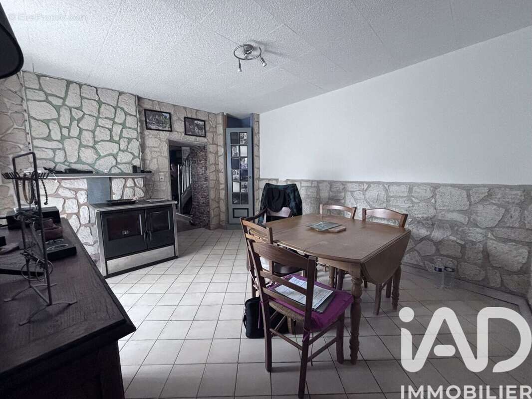 Maison 76 m² à Loudun  - photo 4