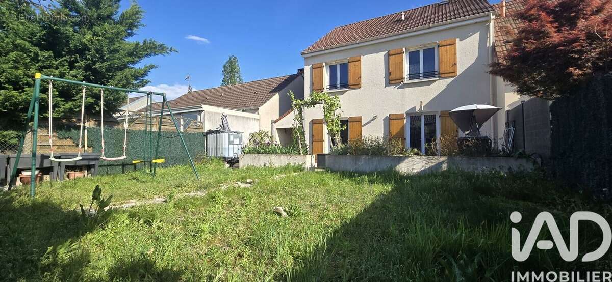 Photo 9 - Maison à LA CHAPELLE-SAINT-MESMIN