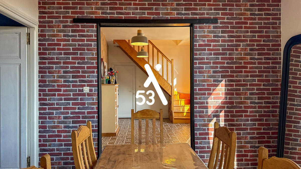 Maison à CAMPAGNE-LES-WARDRECQUES