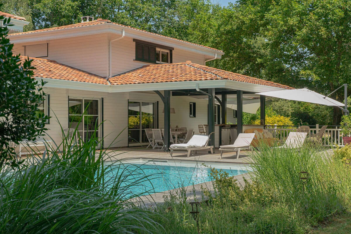 Maison à SALLES