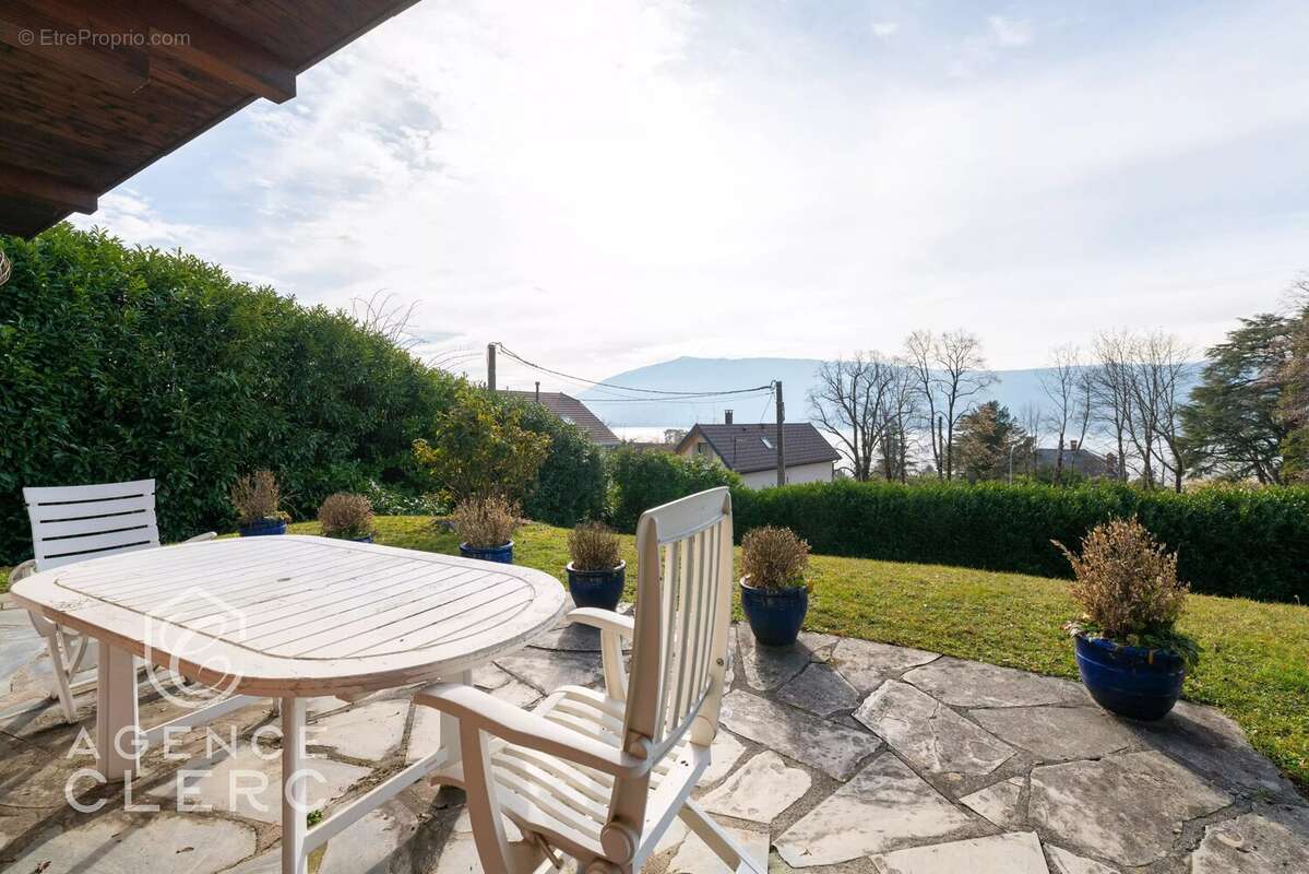 Maison à VEYRIER-DU-LAC