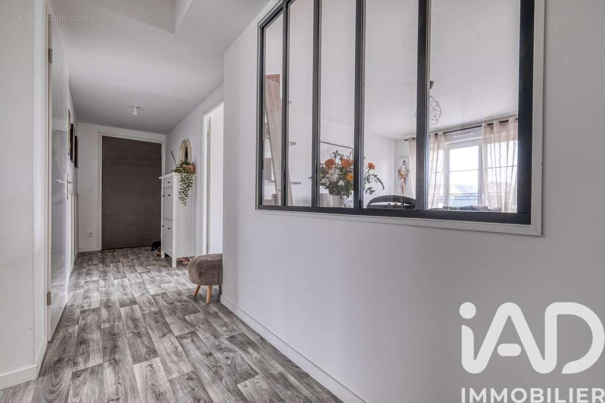 Photo 5 - Appartement à VILLENEUVE-SAINT-DENIS