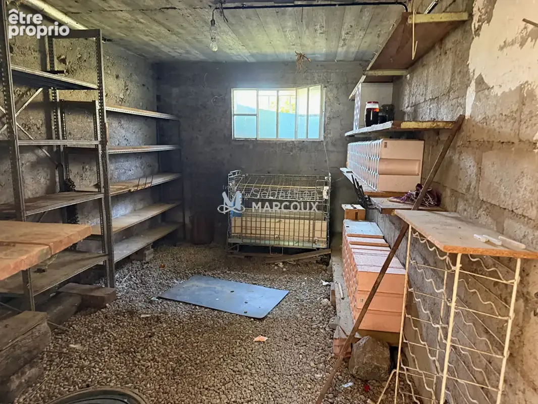 Montbrison (Moingt) Villa  F5  (96.55 m2 hab) + sous sol + combles aménagés, avec beau potentiel - photo 17