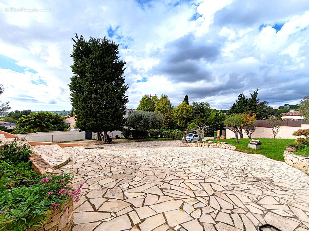 Maison à MARSEILLE-11E