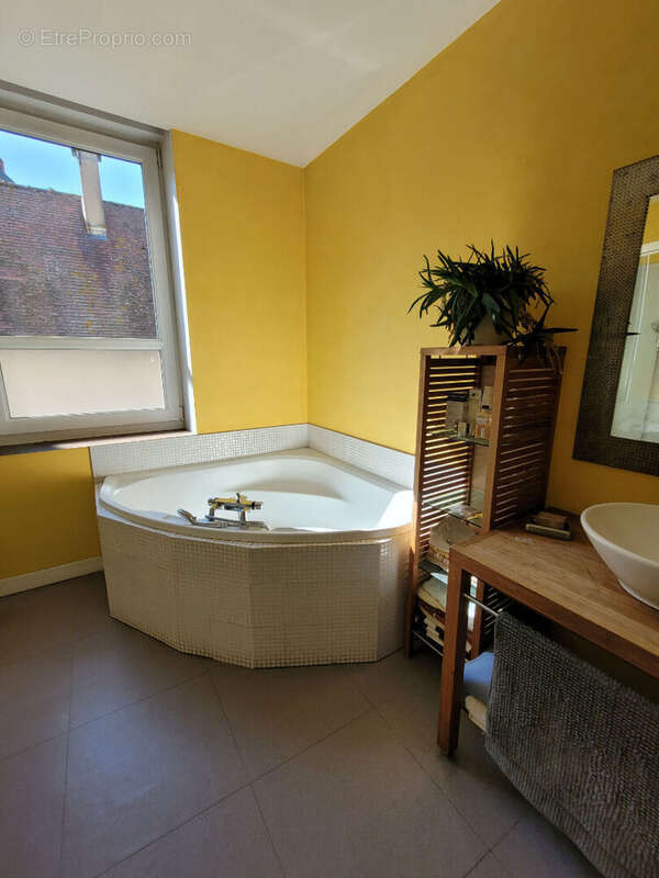 Appartement à SAINT-POURCAIN-SUR-SIOULE