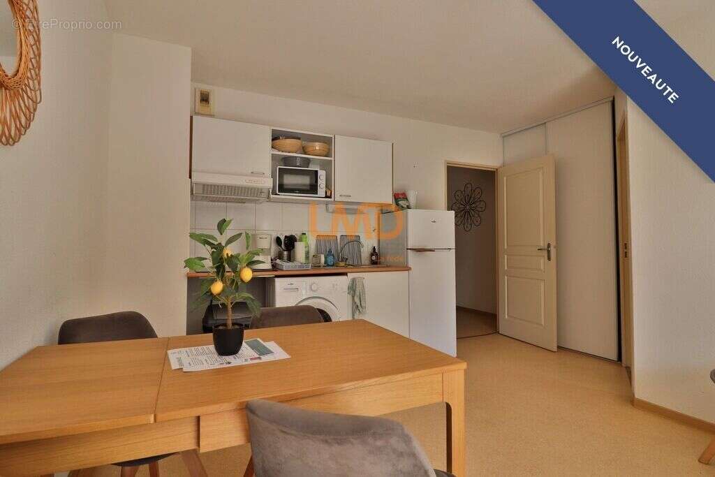 Appartement à AVENE