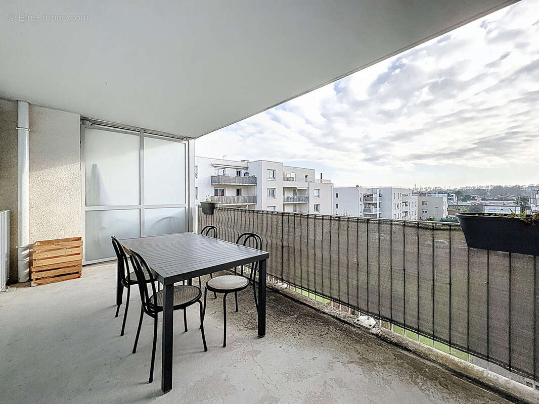 Appartement à VAULX-EN-VELIN