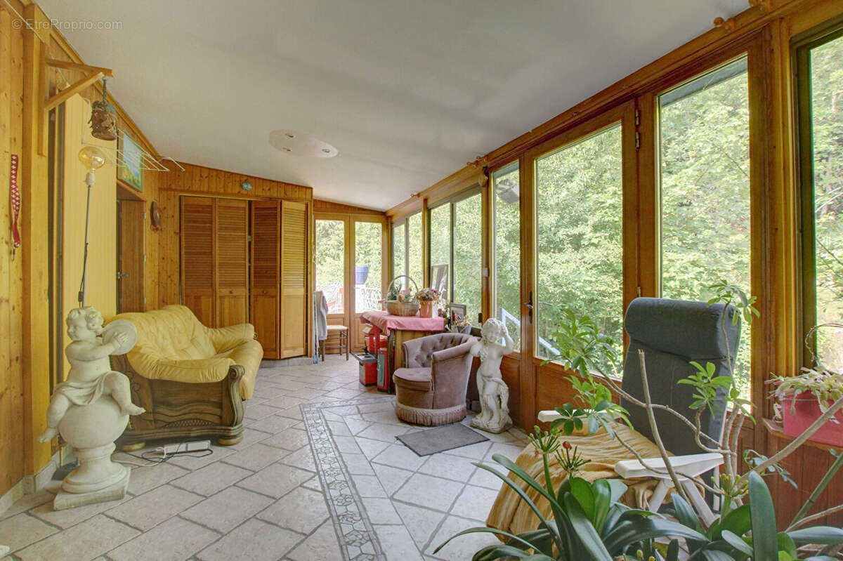 Maison à BRISON-SAINT-INNOCENT