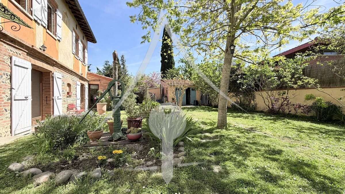 Maison à LE FAUGA