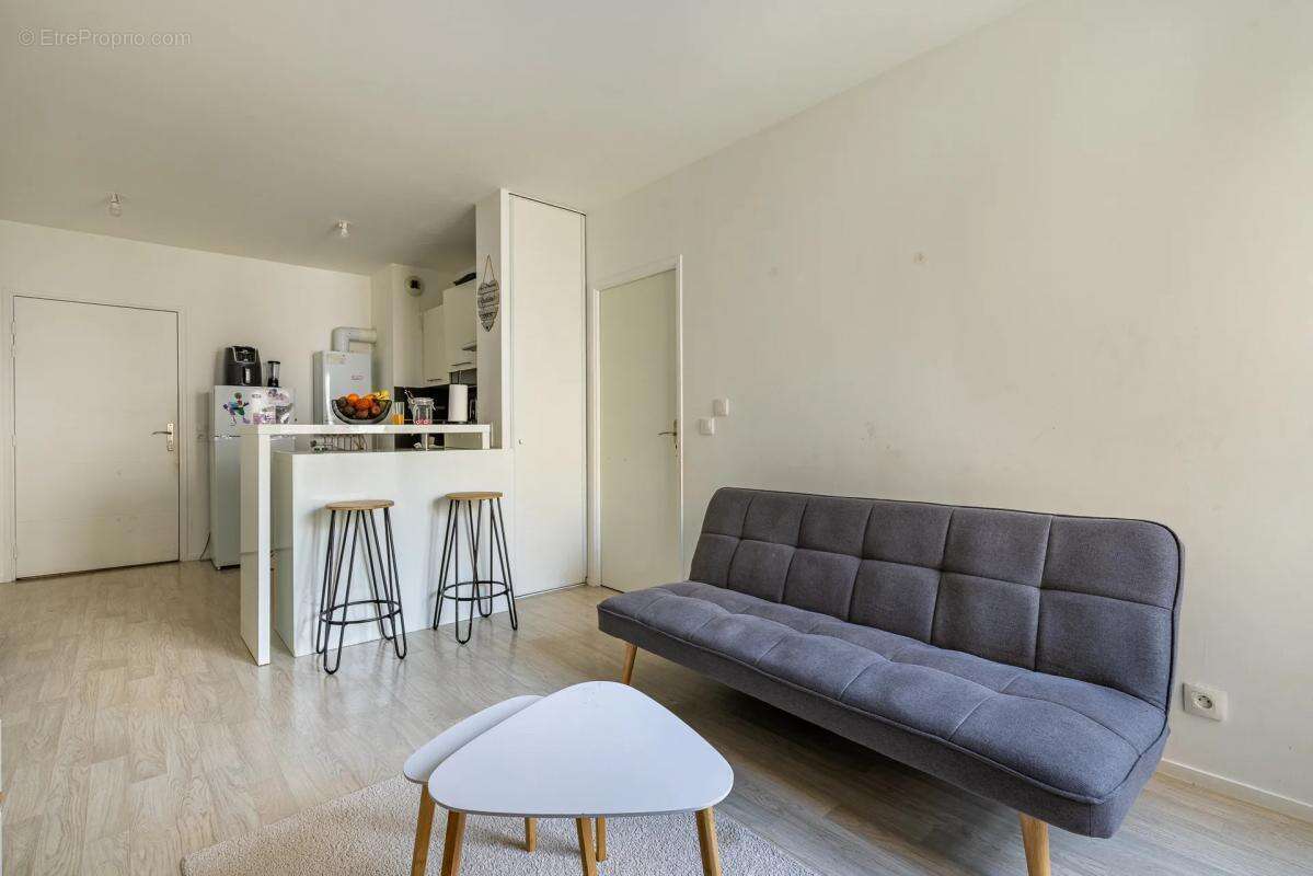 Appartement à FLEURY-MEROGIS