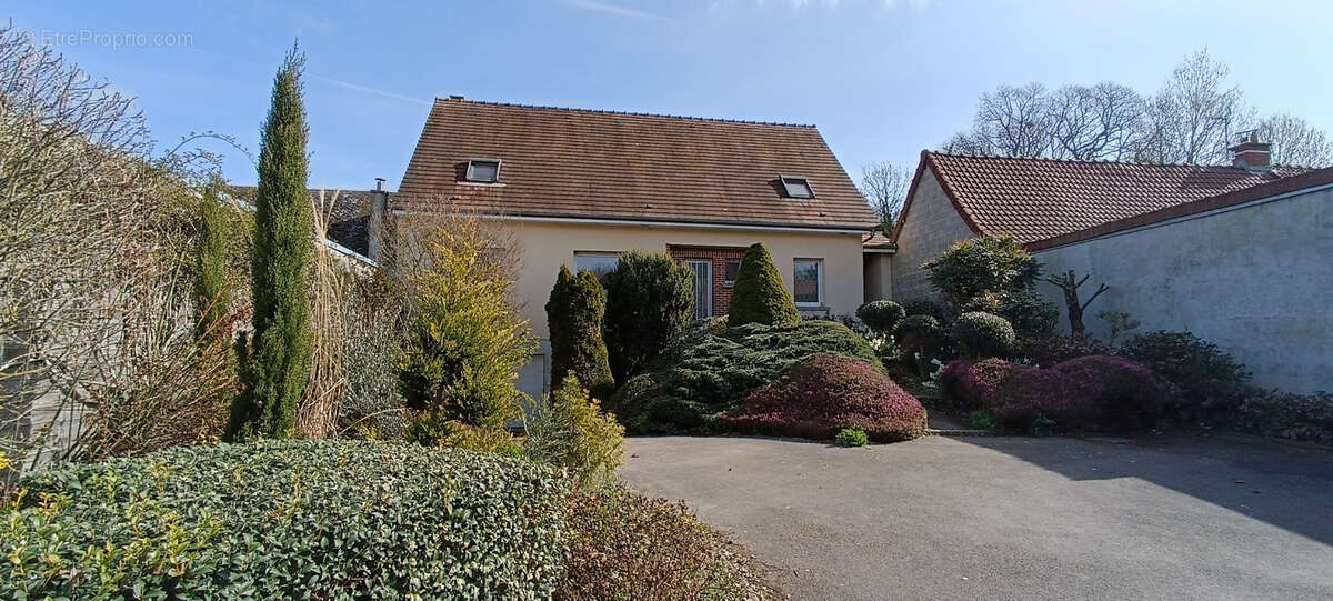 Maison à MERICOURT-SUR-SOMME