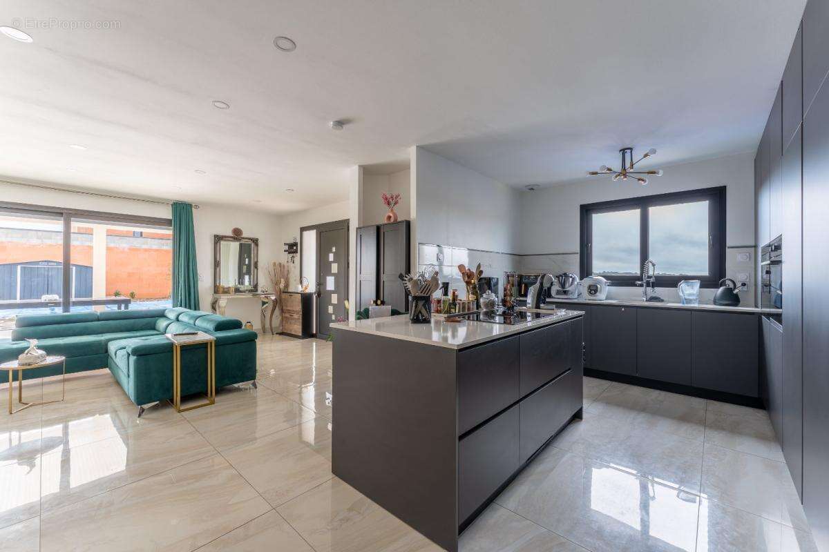 Maison à COULOUNIEIX-CHAMIERS