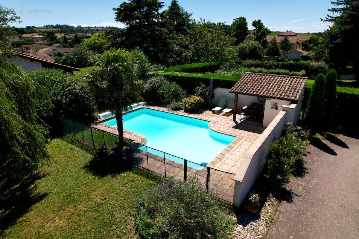 Maison - 3 Chambres - possibilité 4 - Cave - Buanderie - Terrasse - Balcon - Jardin - Piscine - Au calme - photo 6