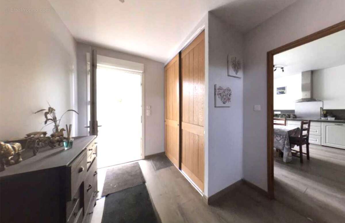 Maison 4 pièces 97 m² à vendre à Leuhan (29390) - photo 2