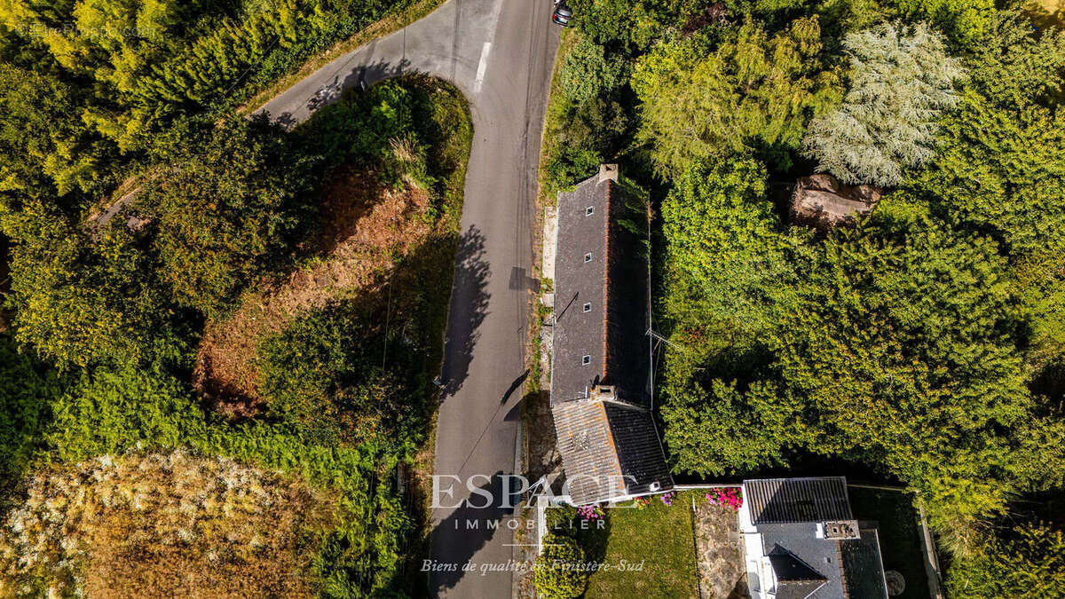 Trégunc - Authentique maison en pierres debout à réinventer à deux pas du littoral - photo 9