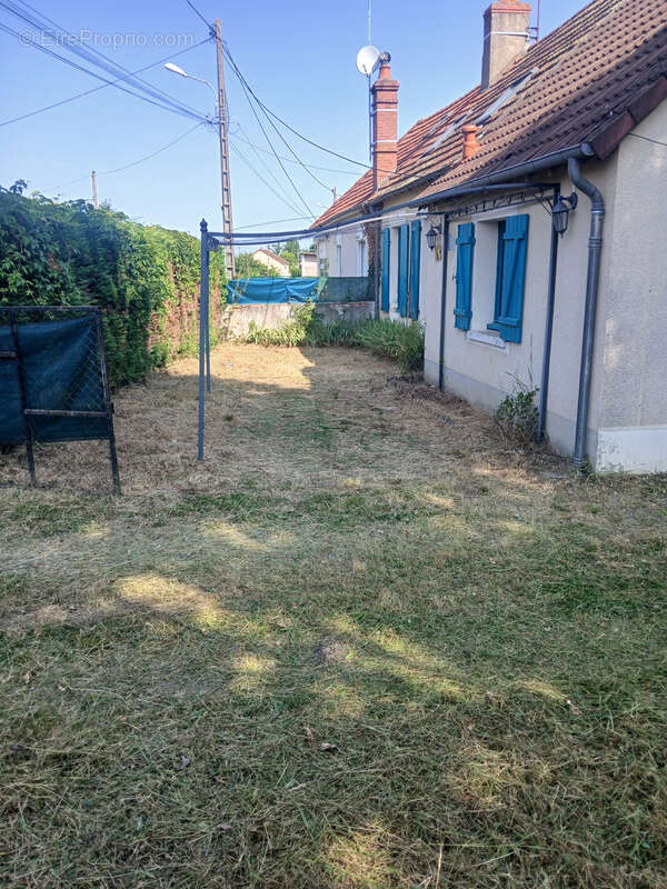 Maison 75 m² à La Guerche-Sur-L'aubois  - photo 2