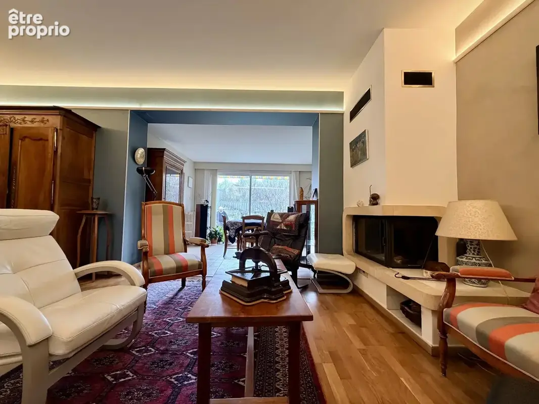 Jolie maison PENTAGONE plain-pied 4 chambres - 111m² - terrain 426m² - photo 6