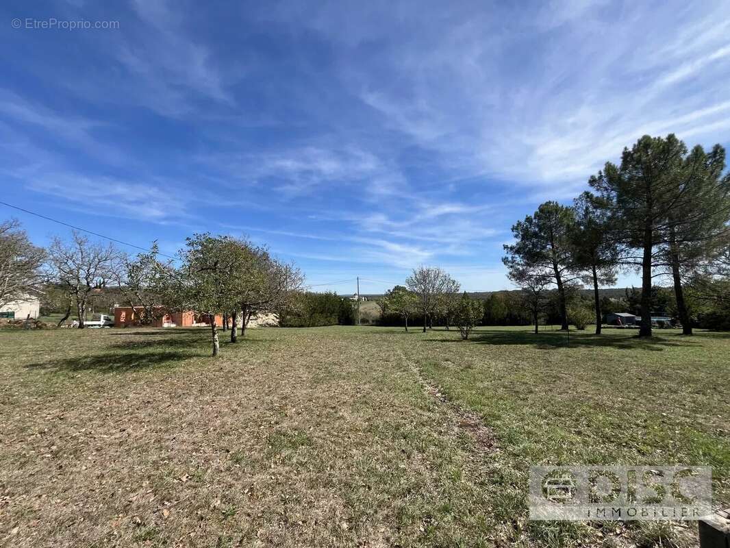 Terrain à CAHORS