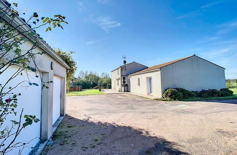 Maison à LE PERRIER