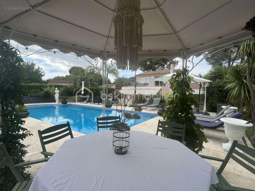 Maison à MOUANS-SARTOUX