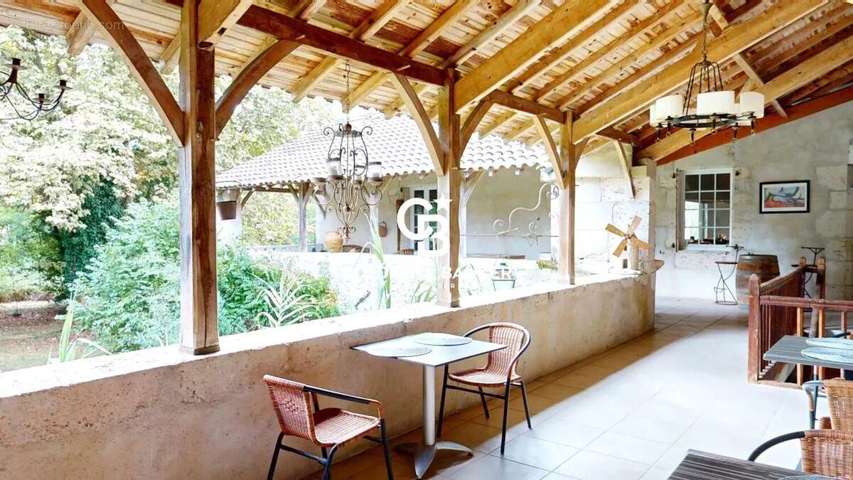 Maison à MONTESQUIEU