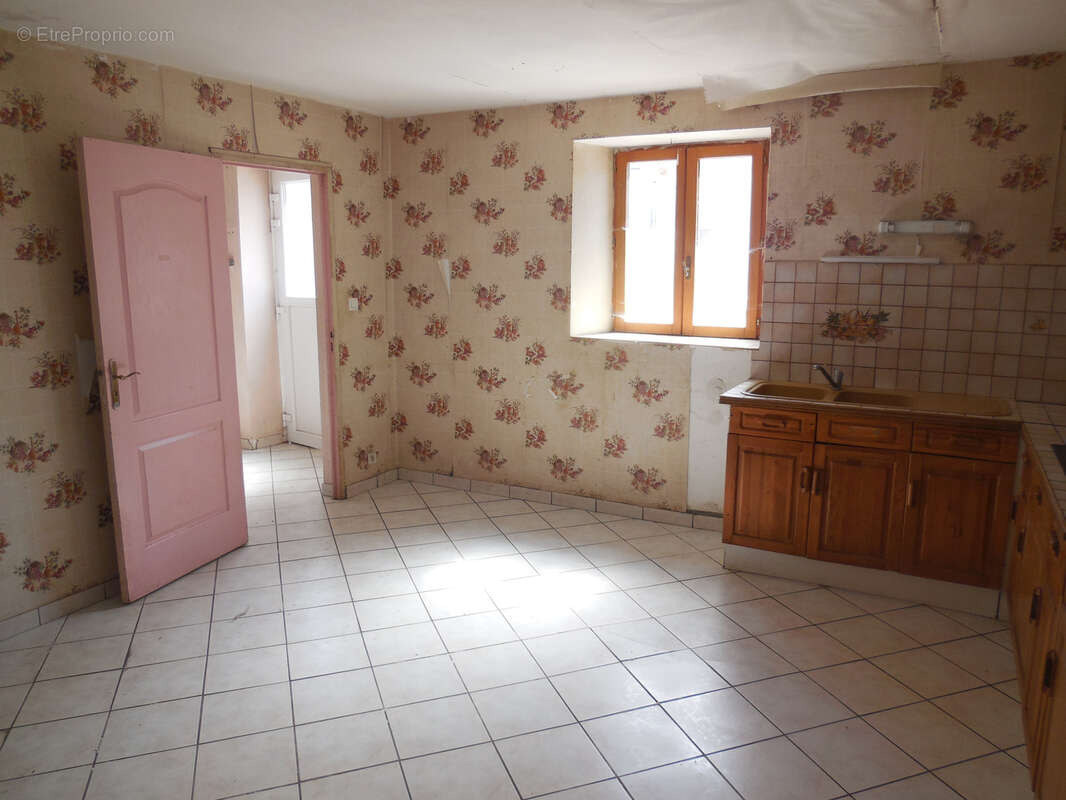 Maison à AILLEVILLERS-ET-LYAUMONT